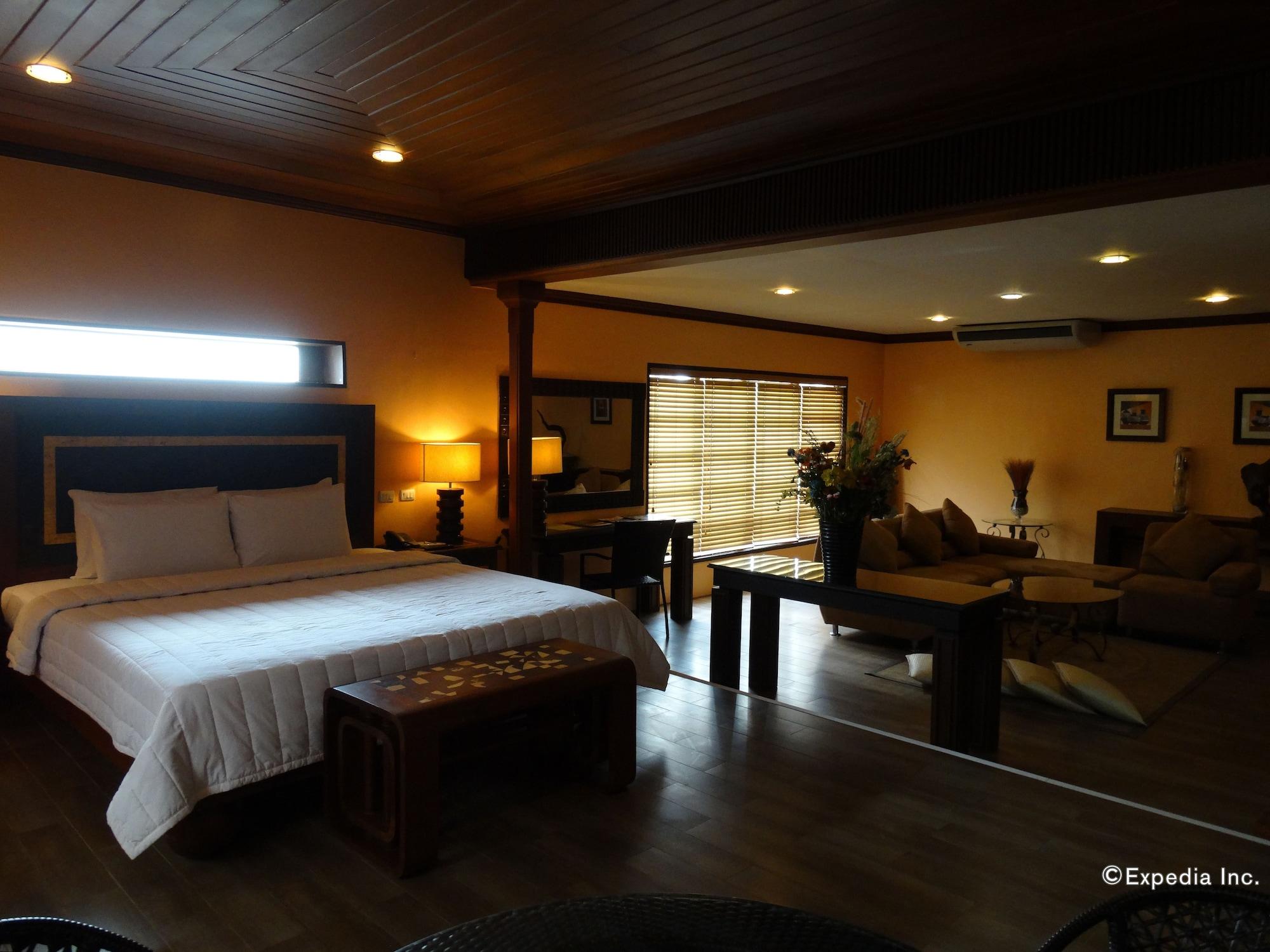 Citystate Asturias Hotel Palawan Puerto Princesa Bagian luar foto